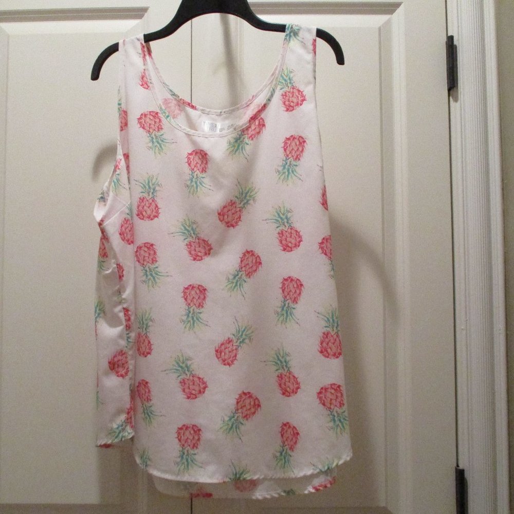 Time and Tru Sleeveless Pineapple Blouse